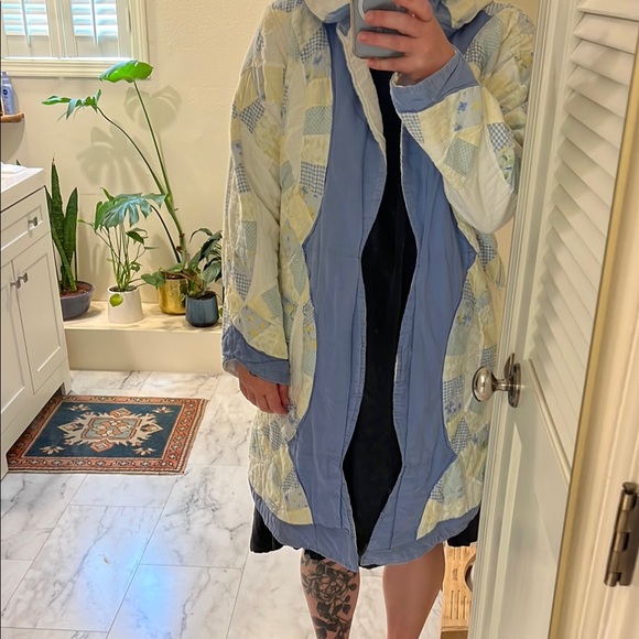 Handmade vintage quilt jacket - Picture 3 of 10